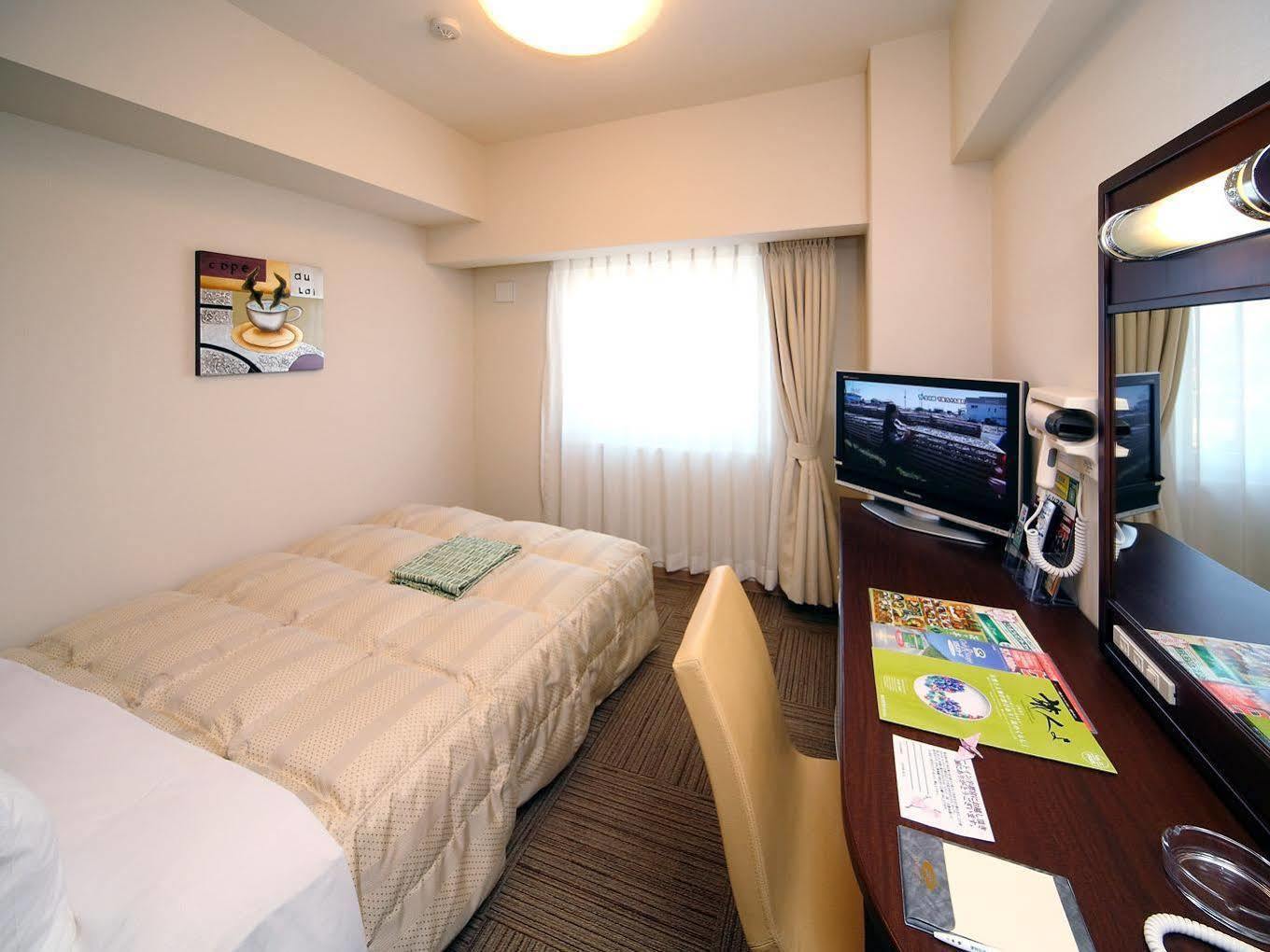 Hotel Route-Inn Utsunomiya Miyukicho -Kokudou4Gou- Buitenkant foto