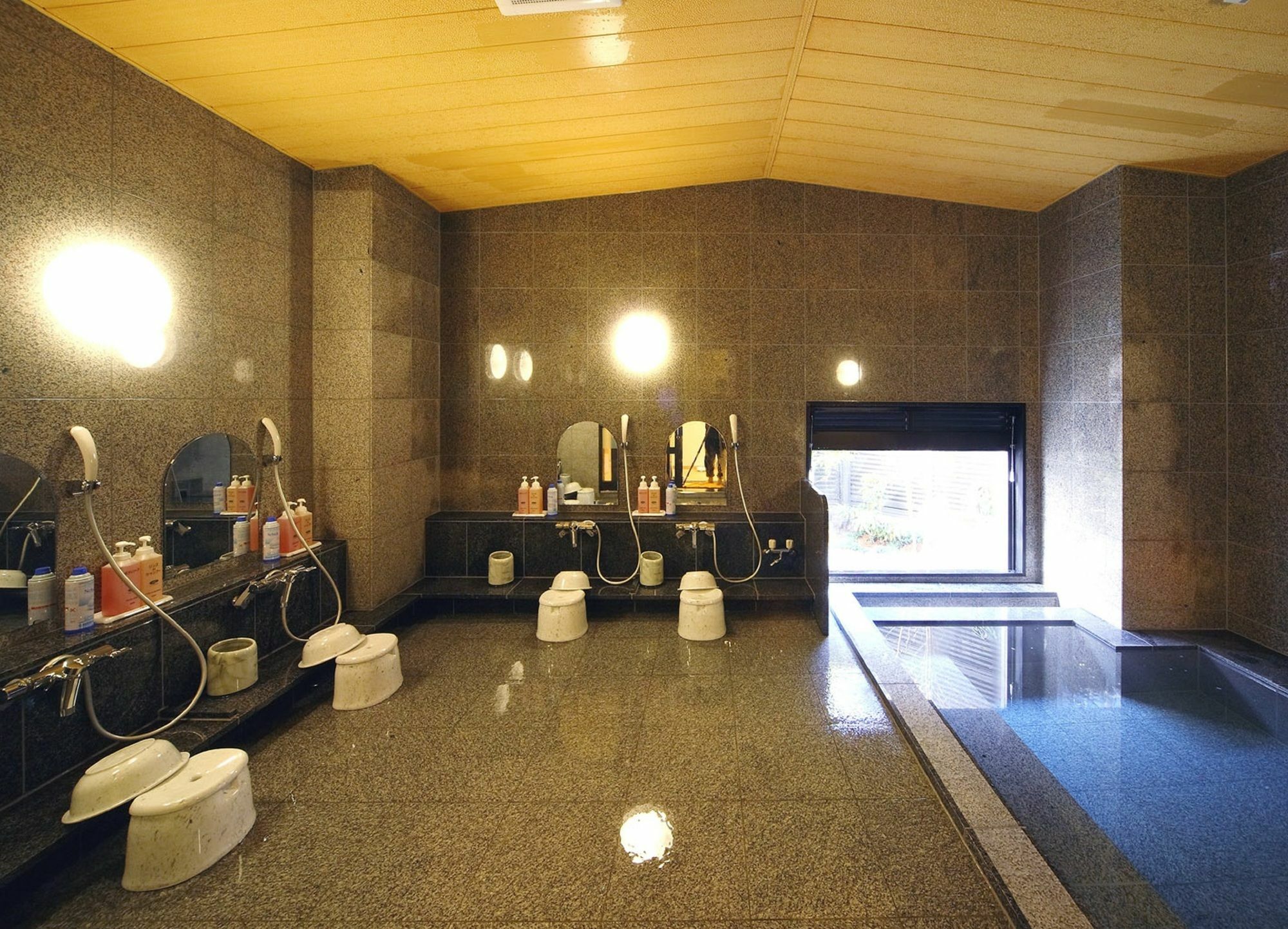 Hotel Route-Inn Utsunomiya Miyukicho -Kokudou4Gou- Buitenkant foto